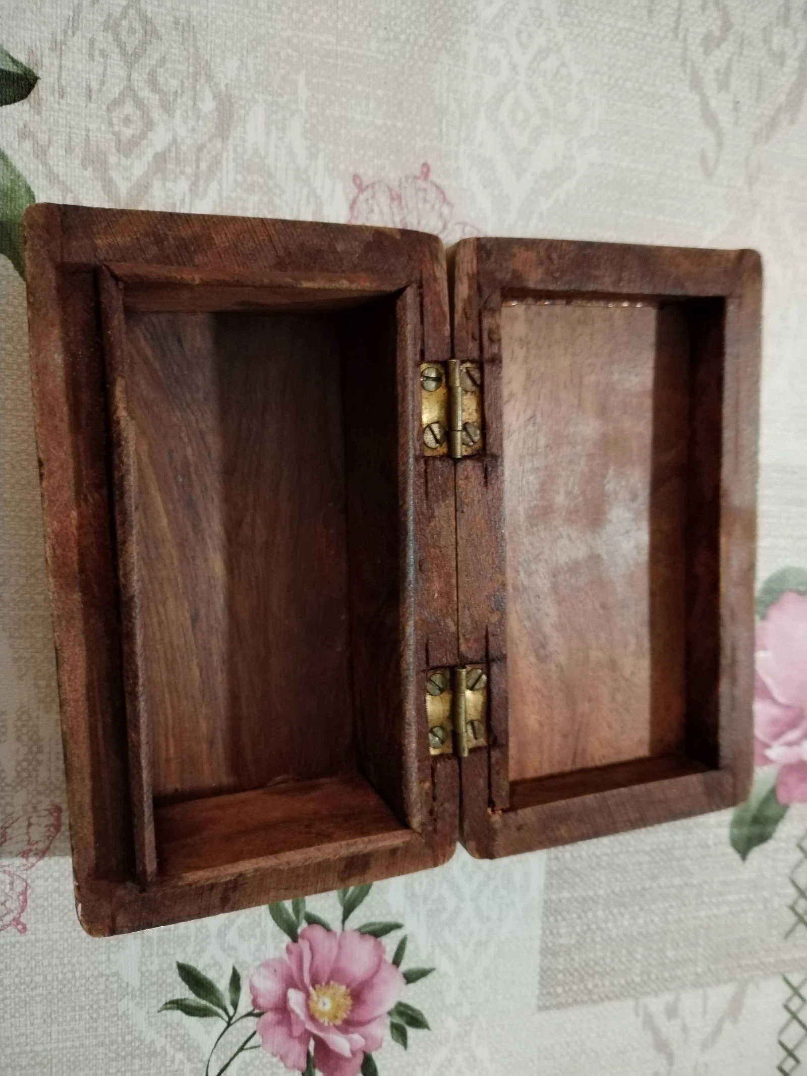 Hermosa caja antigua de la marina en madera maciza de castaño o exótica y latón. – photo 6